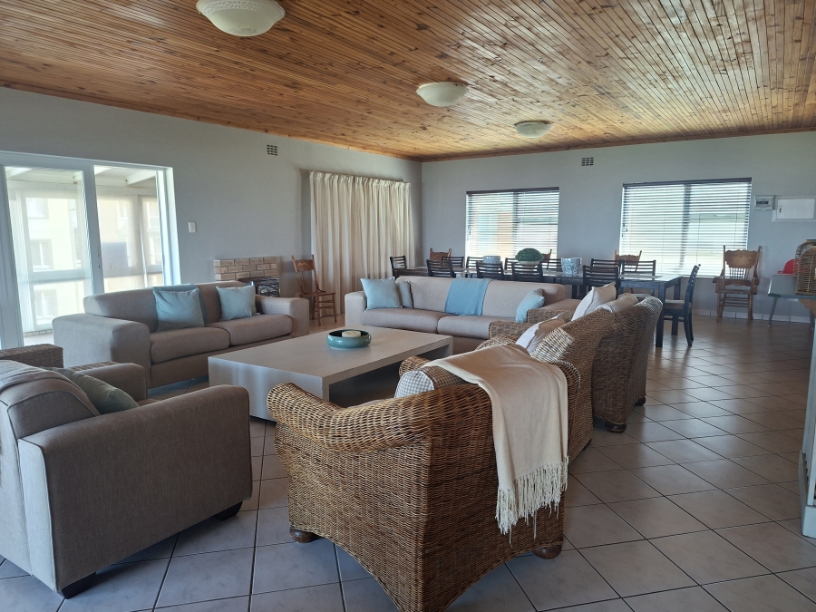 6 Bedroom Property for Sale in Aston Bay Eastern Cape